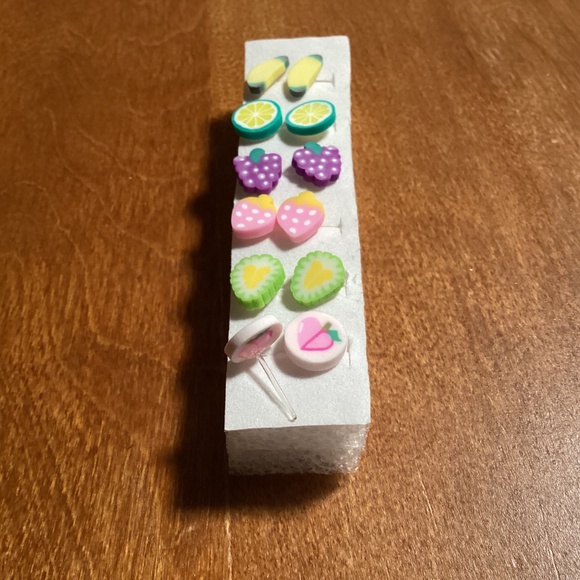 Polymer Clay Sliced Fruit/Fruit Stud Earrings Bundle New  6 pairs - Picture 2 of 8